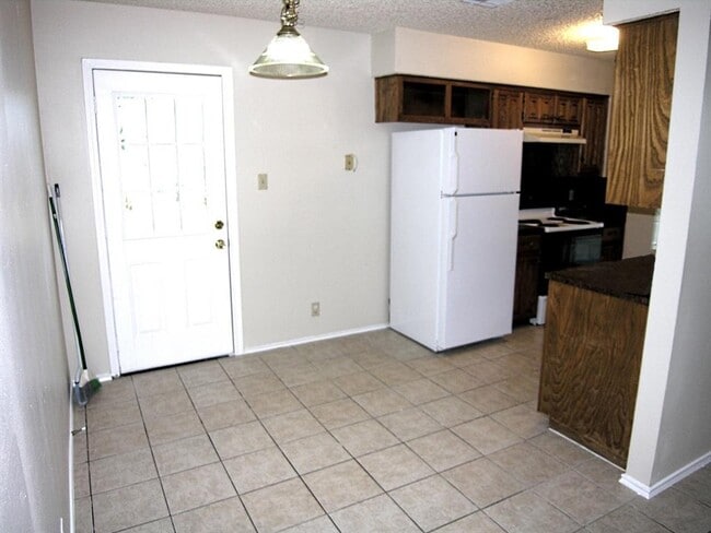 Building Photo - 21513 Coyote Trail