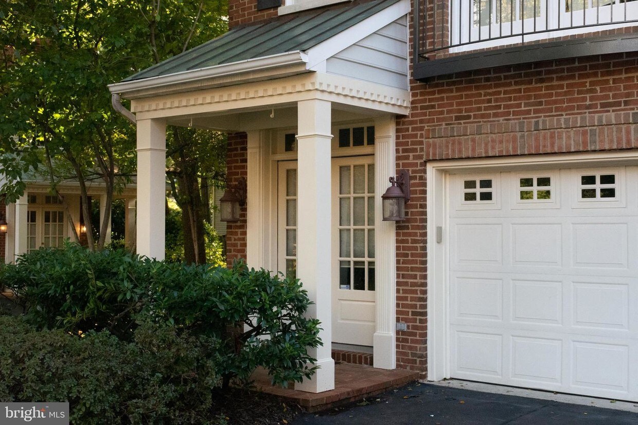 Foto principal - 3089 McKinnon Way