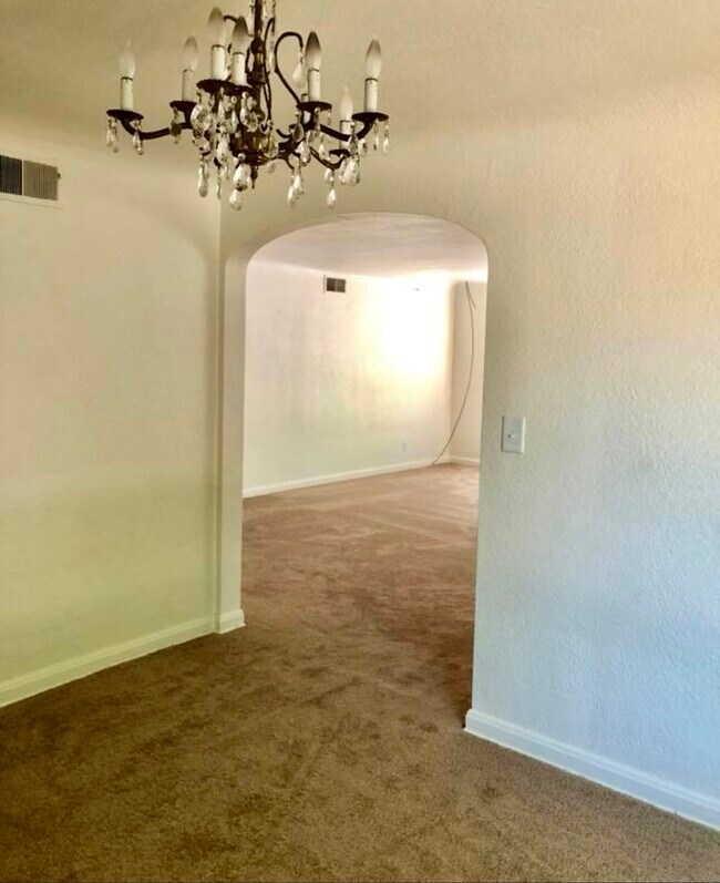 Photo - 910 E 26th Ave House