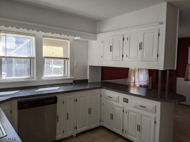 Foto del edificio - 332 Willow Grove St