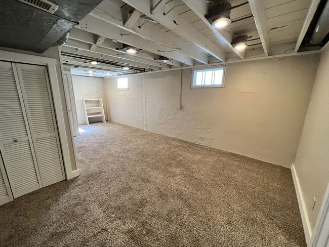 Building Photo - Prime Location 4 Bed House - Leasing 25/26...