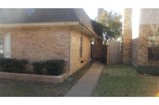 Building Photo - 606 Windgate Ct