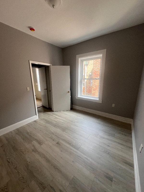Foto del edificio - 449 Mt Prospect Ave