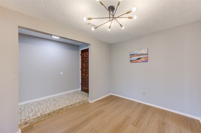 Foto del edificio - 10523 Town Square Rd