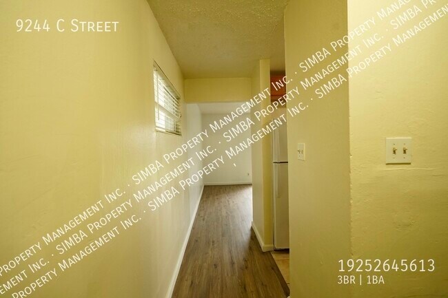 Foto del edificio - 9244 C St