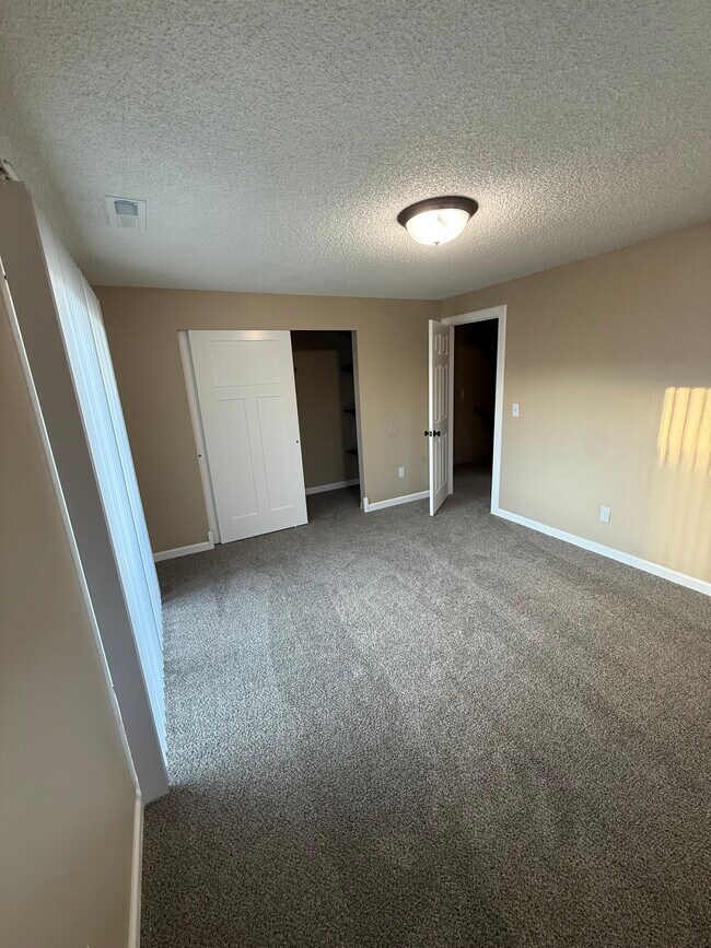 Foto del edificio - 4320 S Cedar St