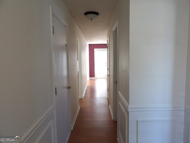 Building Photo - 4341 Estate St