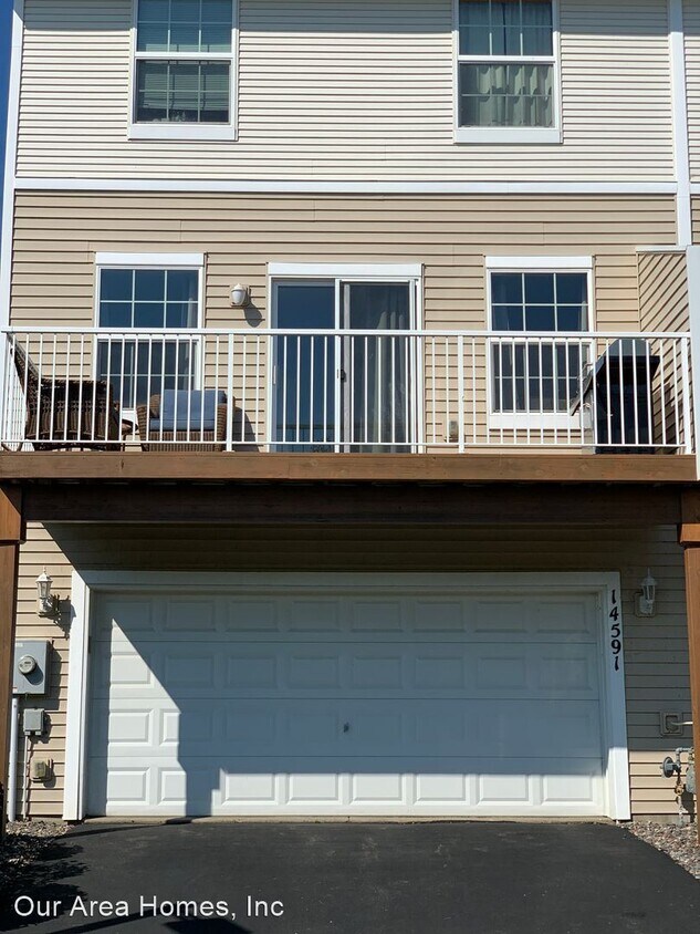 Foto del edificio - 3 br, 3 bath House - 14591 Peridot St