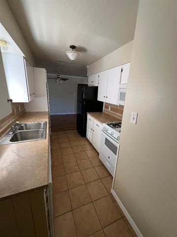 Building Photo - 102 Wayne St