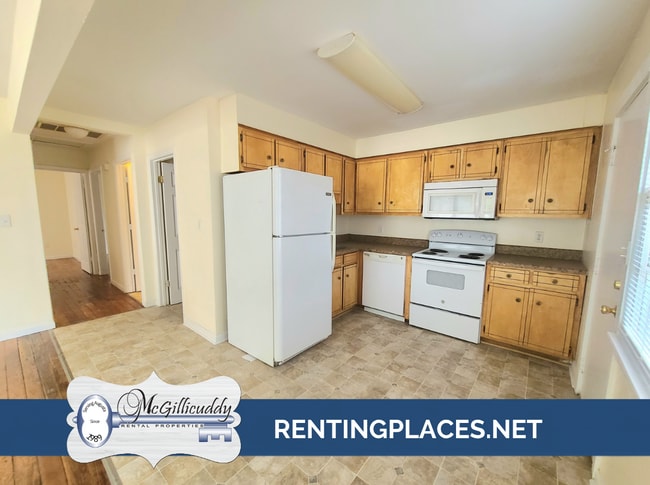 Building Photo - 1210 Holden Dr