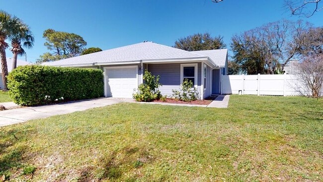 Building Photo - 133 Las Palmas Ln