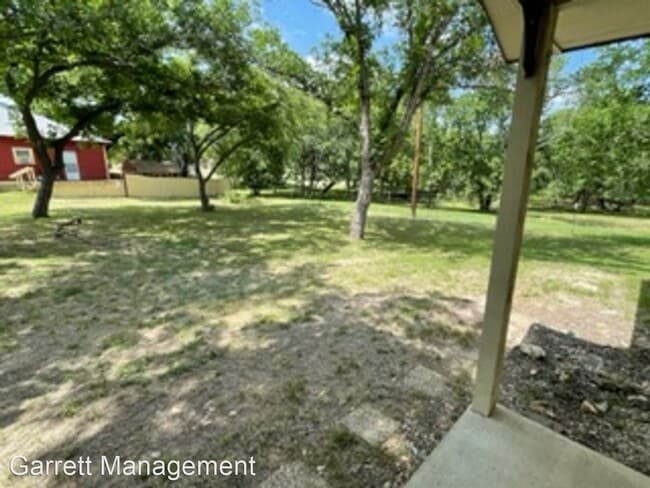 Building Photo - 3 br, 2 bath House - 1312 E Central Texas ...