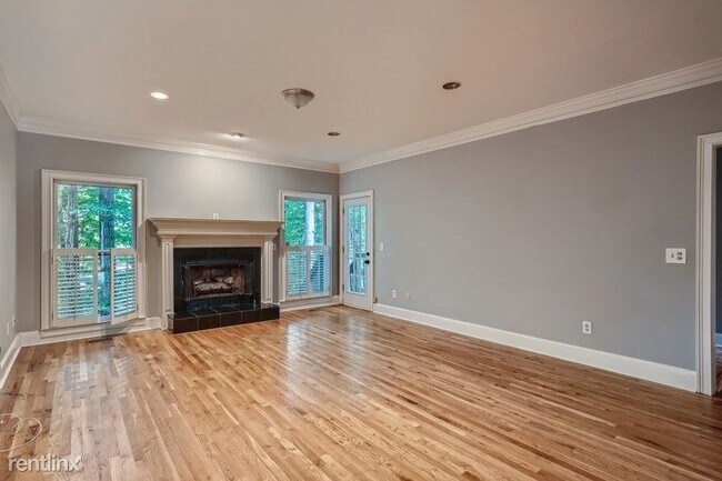 Building Photo - 4 br, 3 bath House - 230 Wessex Ct NE