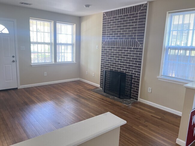 Foto del edificio - 730 E 36th St