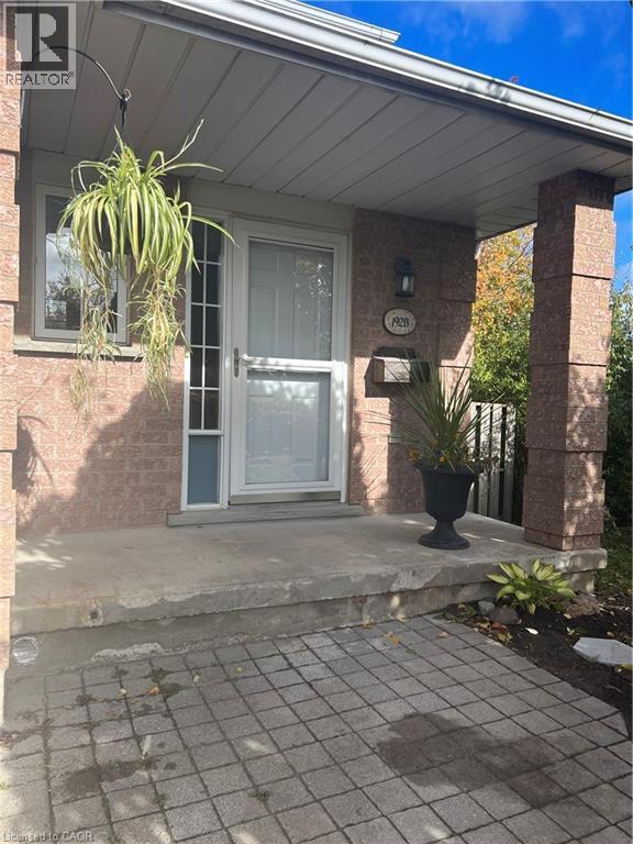 Building Photo - 192 Northampton Crescent