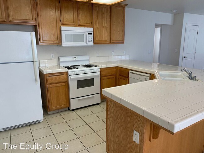 Foto del edificio - 2541-2547 W Lark Ave