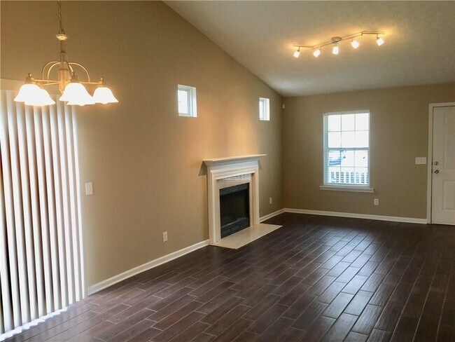 Foto del edificio - 2040 Keenland Ct