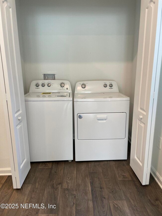 Building Photo - 9219 Stony Brk Rd