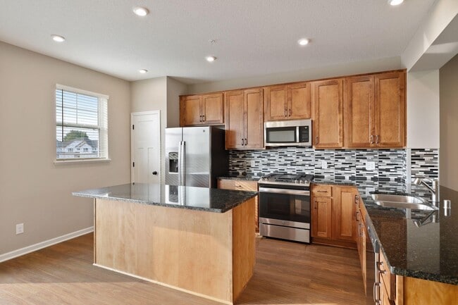 Building Photo - 6532 Joliet Ave S