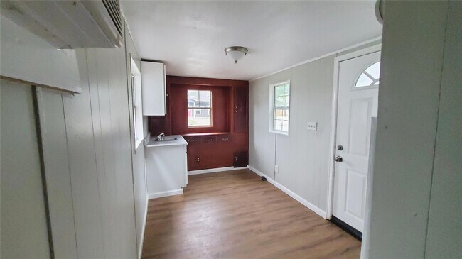 Foto del edificio - 16705 Meadowcroft St