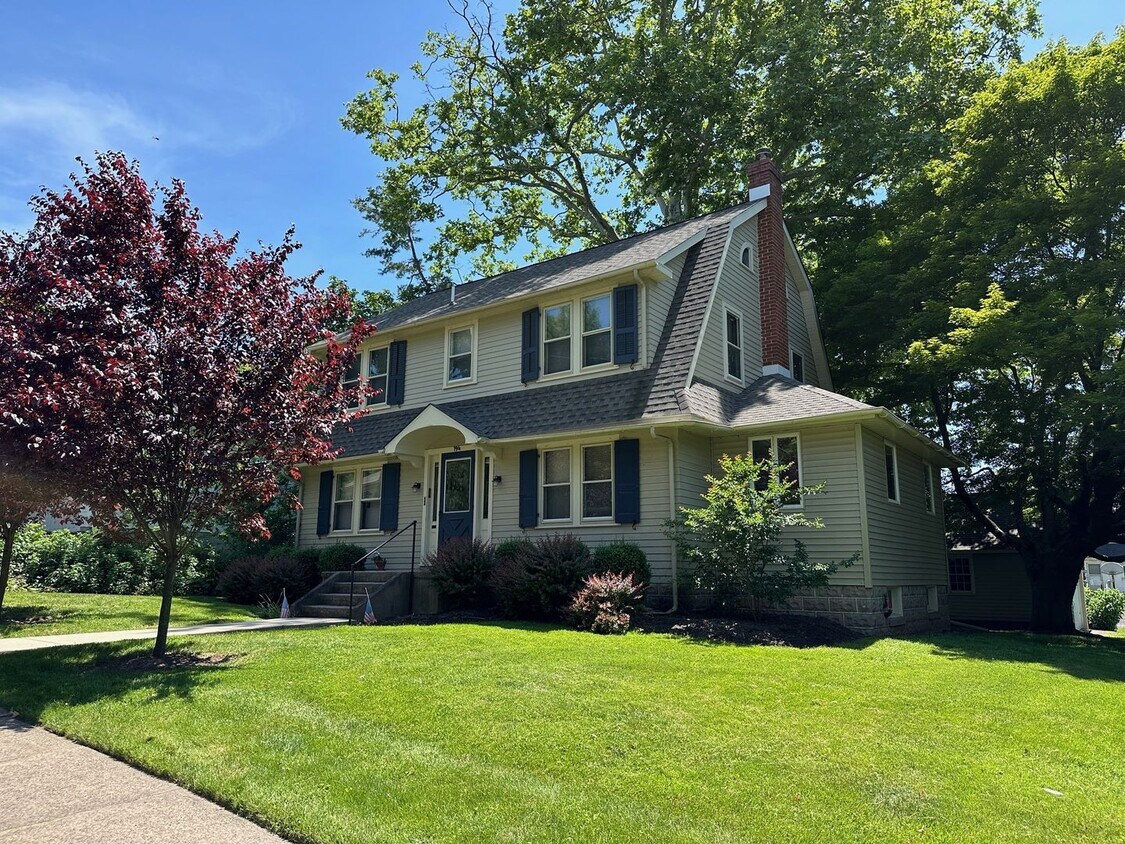 Foto principal - 194 Shewell Ave