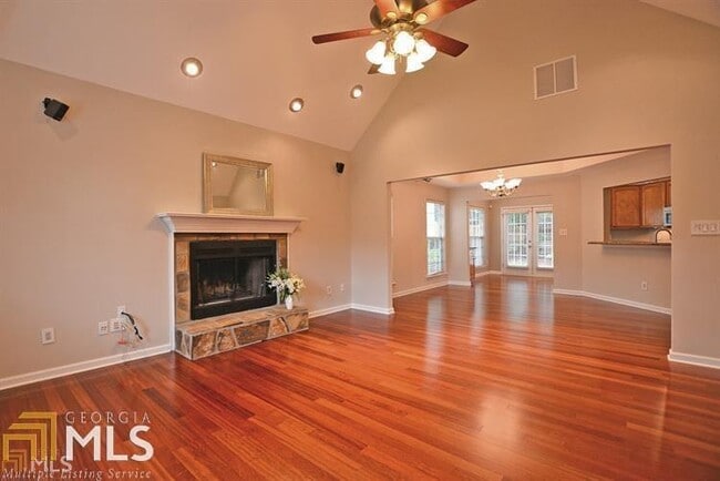 Foto del edificio - 239 Turnbridge Cir