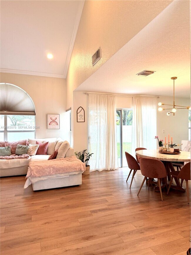 Foto del edificio - 12672 NW 11th Ct