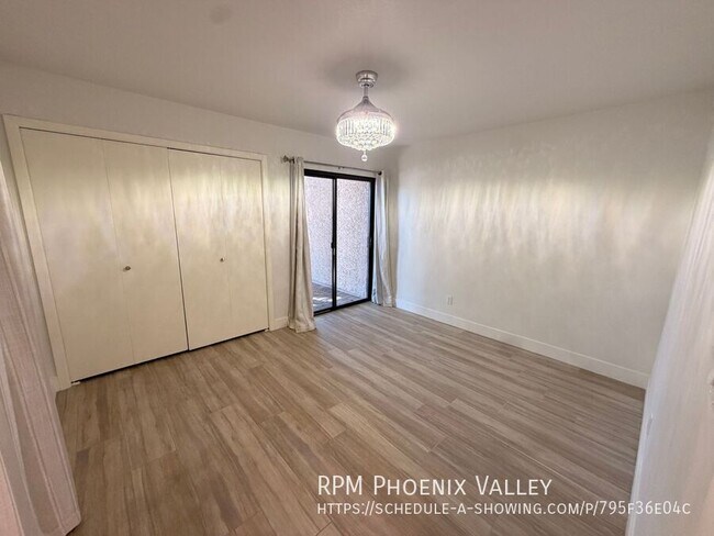 Building Photo - 7826 E San Miguel Ave