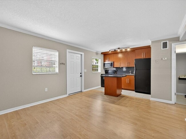 Foto del edificio - 2507 E Central Blvd