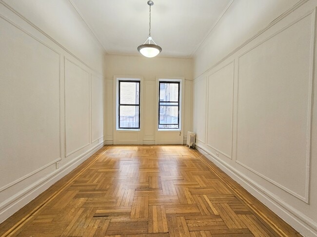 Building Photo - 664 W 163rd St