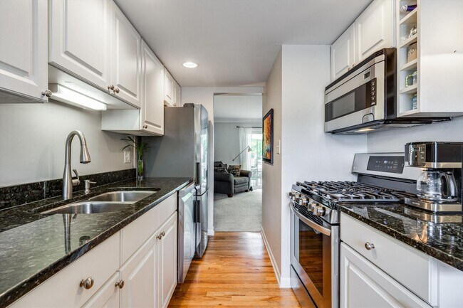 Foto del edificio - 2566 Scioto View Ln