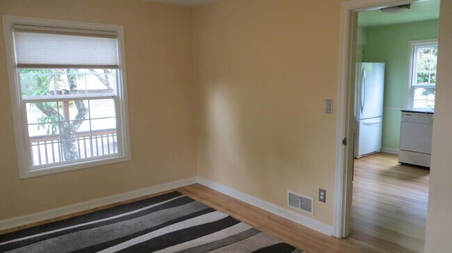 Building Photo - Beautiful 5 bed 2 bath home in Corvallis