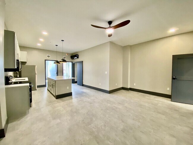 Foto del edificio - 116 E Randolph Ave