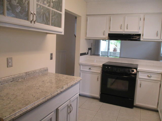 Foto del edificio - 333 Woodham Ct