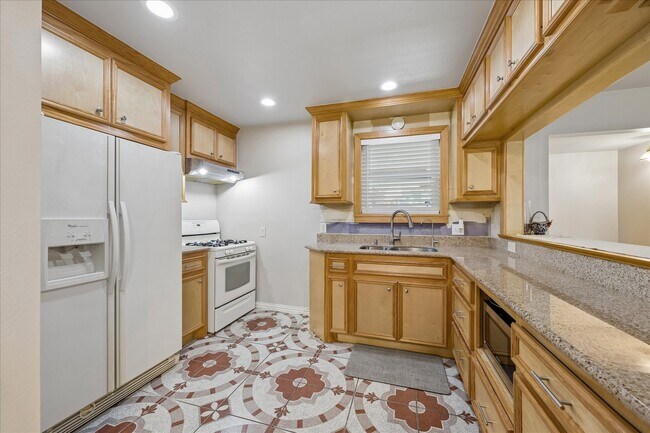 Foto del edificio - 8403 Meadowshire St