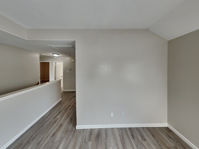 Foto del edificio - 12806 Boris Cove Trail