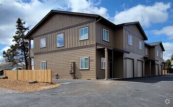 Building Photo - 2174 SW 19th St