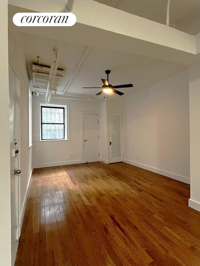 Foto del edificio - 34 W 86th St