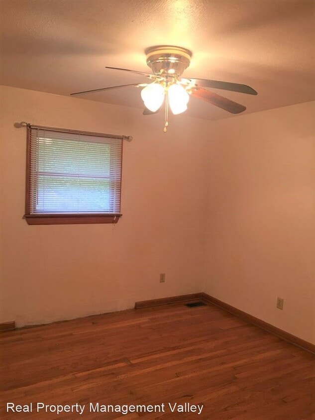 Building Photo - 3 br, 1 bath House - 4351 Route 34 South