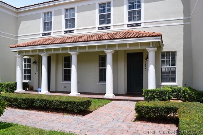 Foto del edificio - 8305 NW 7th Ct