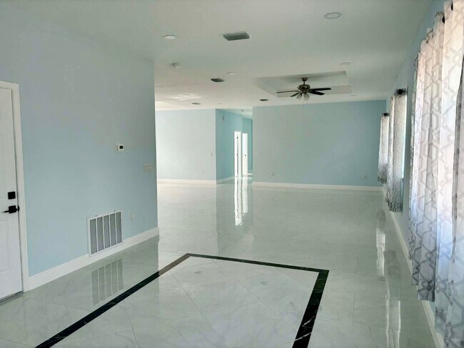 Foto del edificio - 3620 43rd Ave N