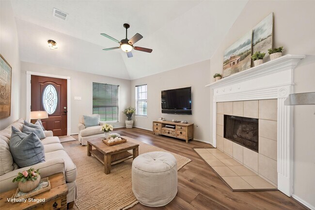 Building Photo - 18499 Sunrise Pines Dr