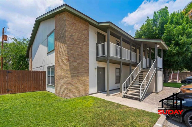 Building Photo - 209-209 Fletcher Dr