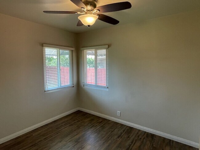 Building Photo - Remodeled Home With Backyard!
