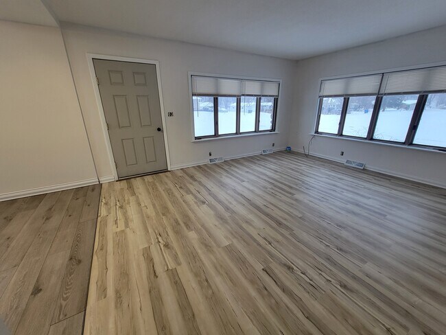 Foto del edificio - 802 Le Hillier St