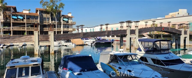 Primary Photo - 8127 Marina Pacifica Dr N