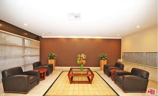 Foto del edificio - 600 W 9th St