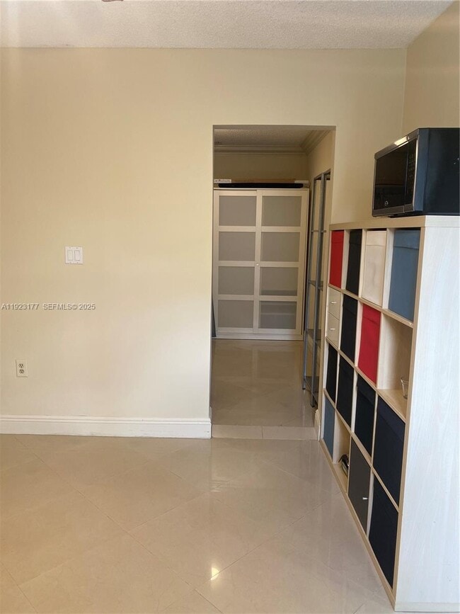 Foto del edificio - 10205 SW 9th Terrace