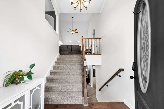 Building Photo - 222 Cooper River Wy