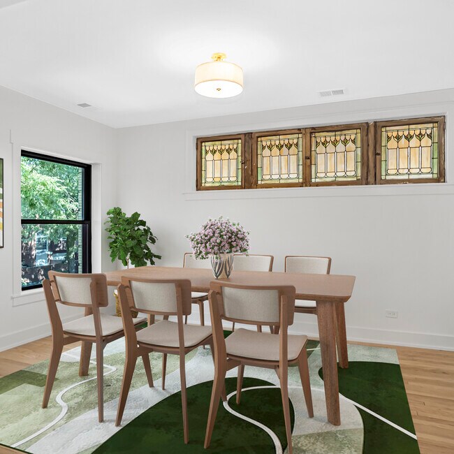 Dining - 731 W Junior Ter
